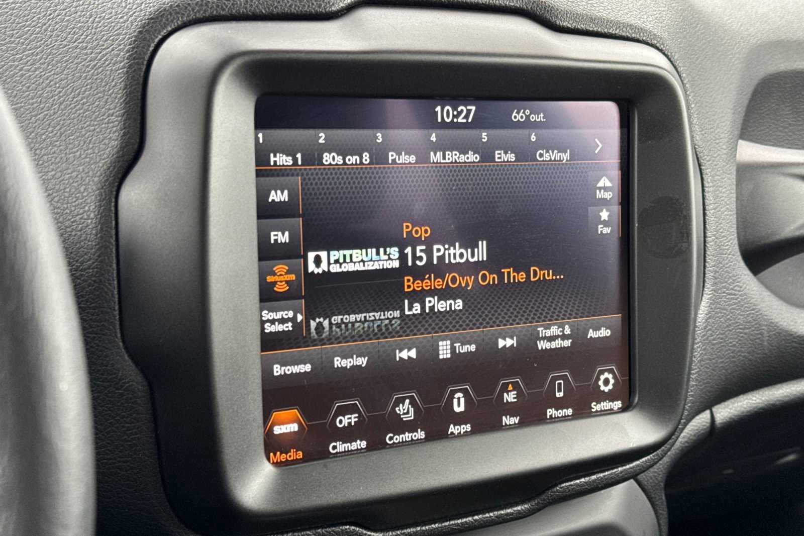 Used 2022 Jeep Renegade Latitude w/ Convenience Group image 21