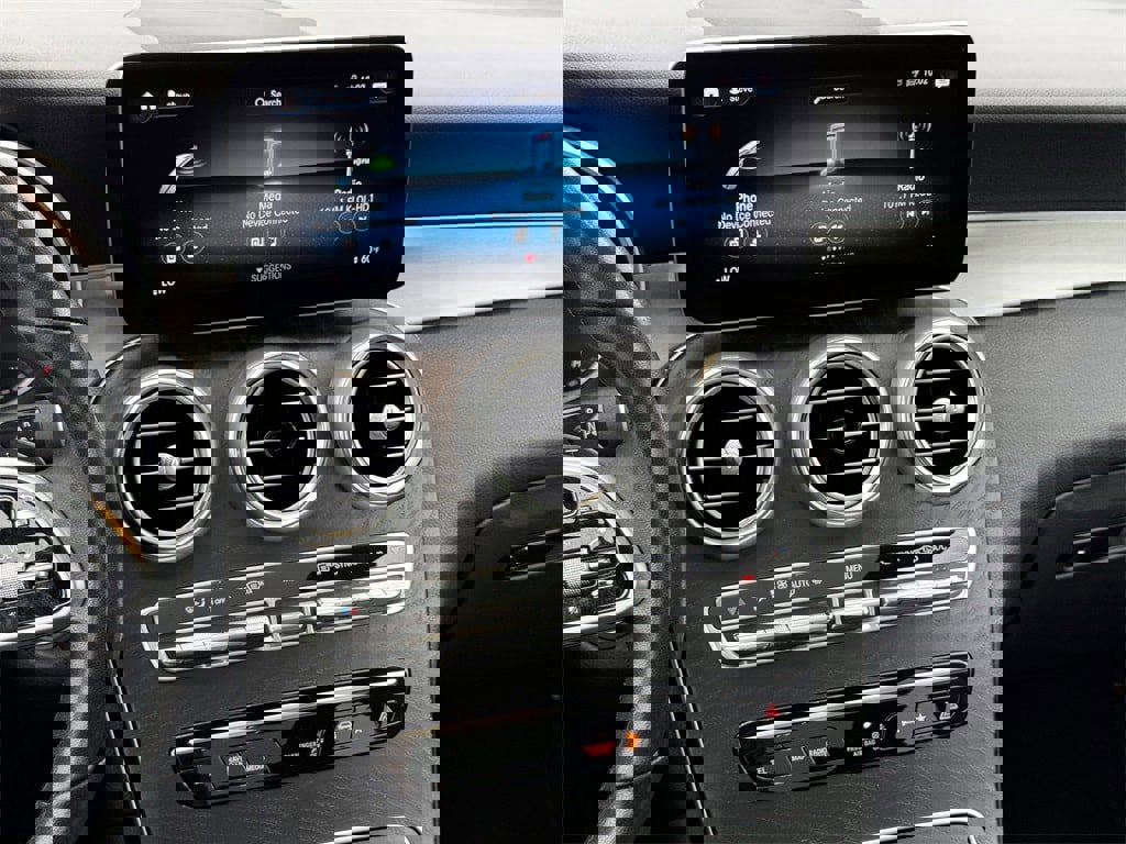 Used 2022 Mercedes-Benz GLC 300 image 16