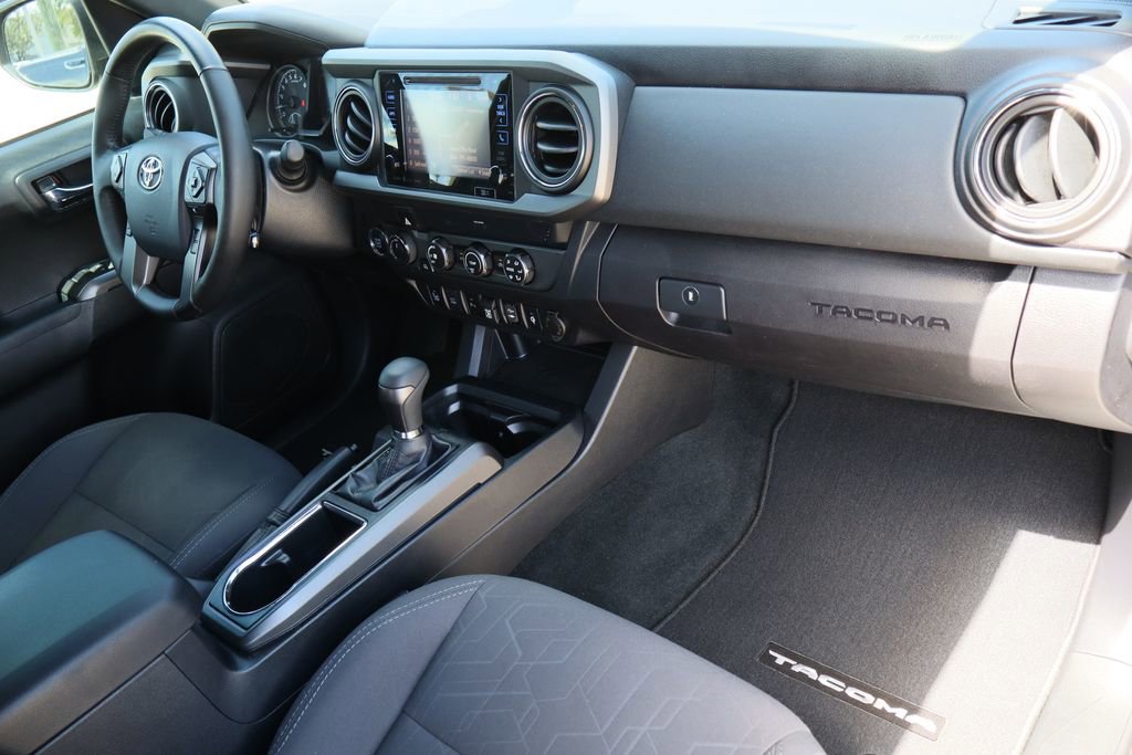 Used 2019 Toyota Tacoma TRD Off-Road w/ Technology Package image 26
