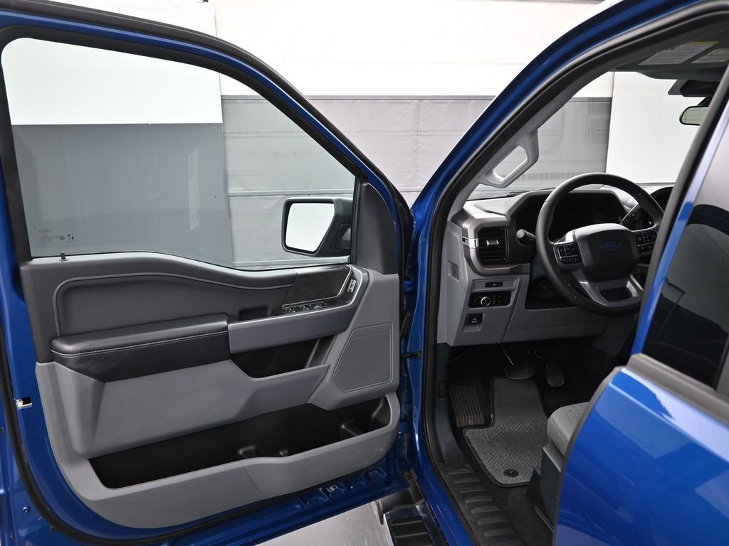 Certified 2025 Ford F150 XLT w/ Equipment Group 301A Standard image 9