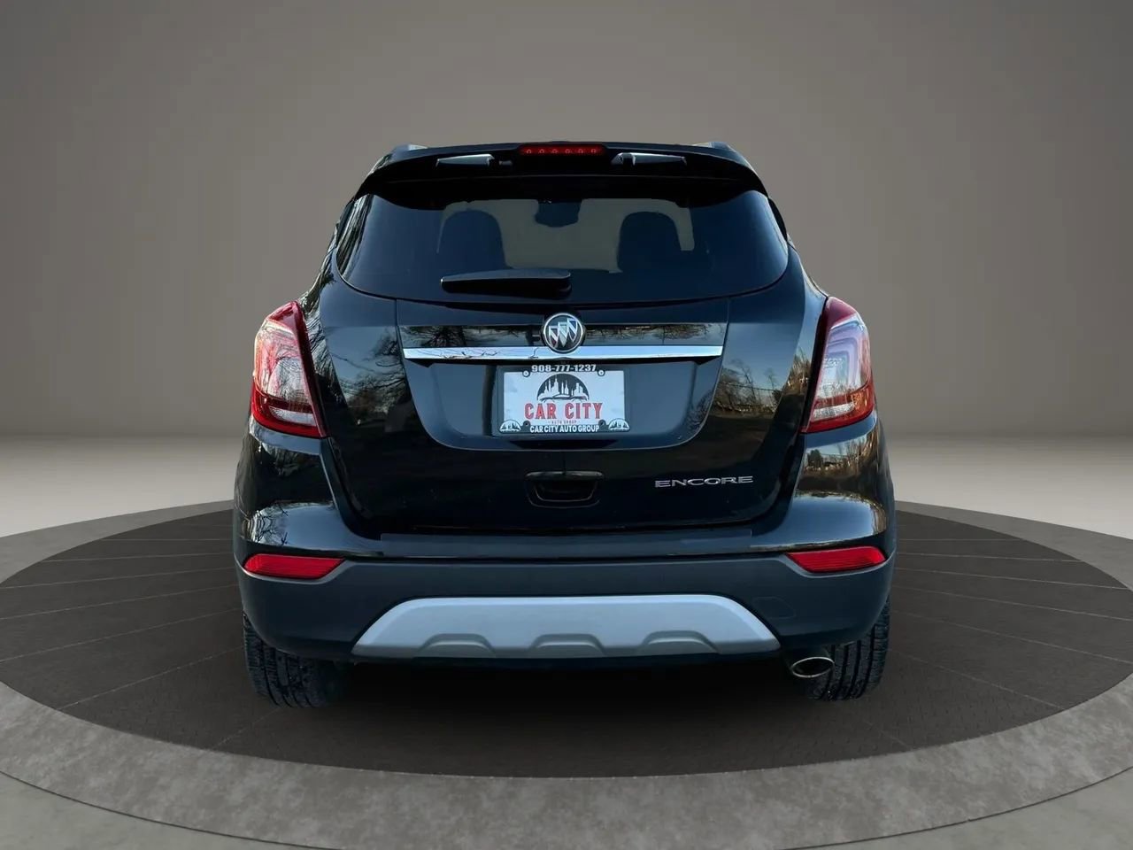 Used 2019 Buick Encore Sport Touring image 8