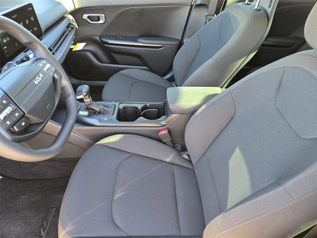 New 2026 Kia K4 LXS image 9