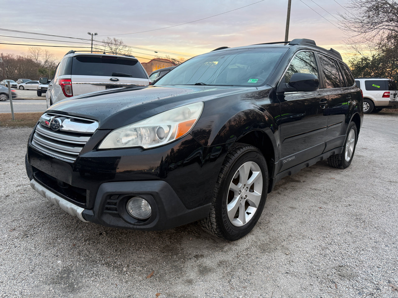 Used 2013 Subaru Outback 2.5i Limited image 1
