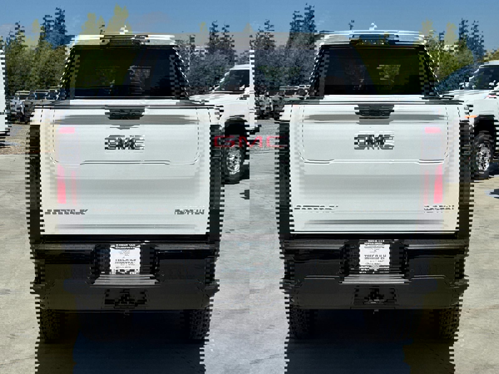Used 2026 GMC Sierra EV Elevation image 13