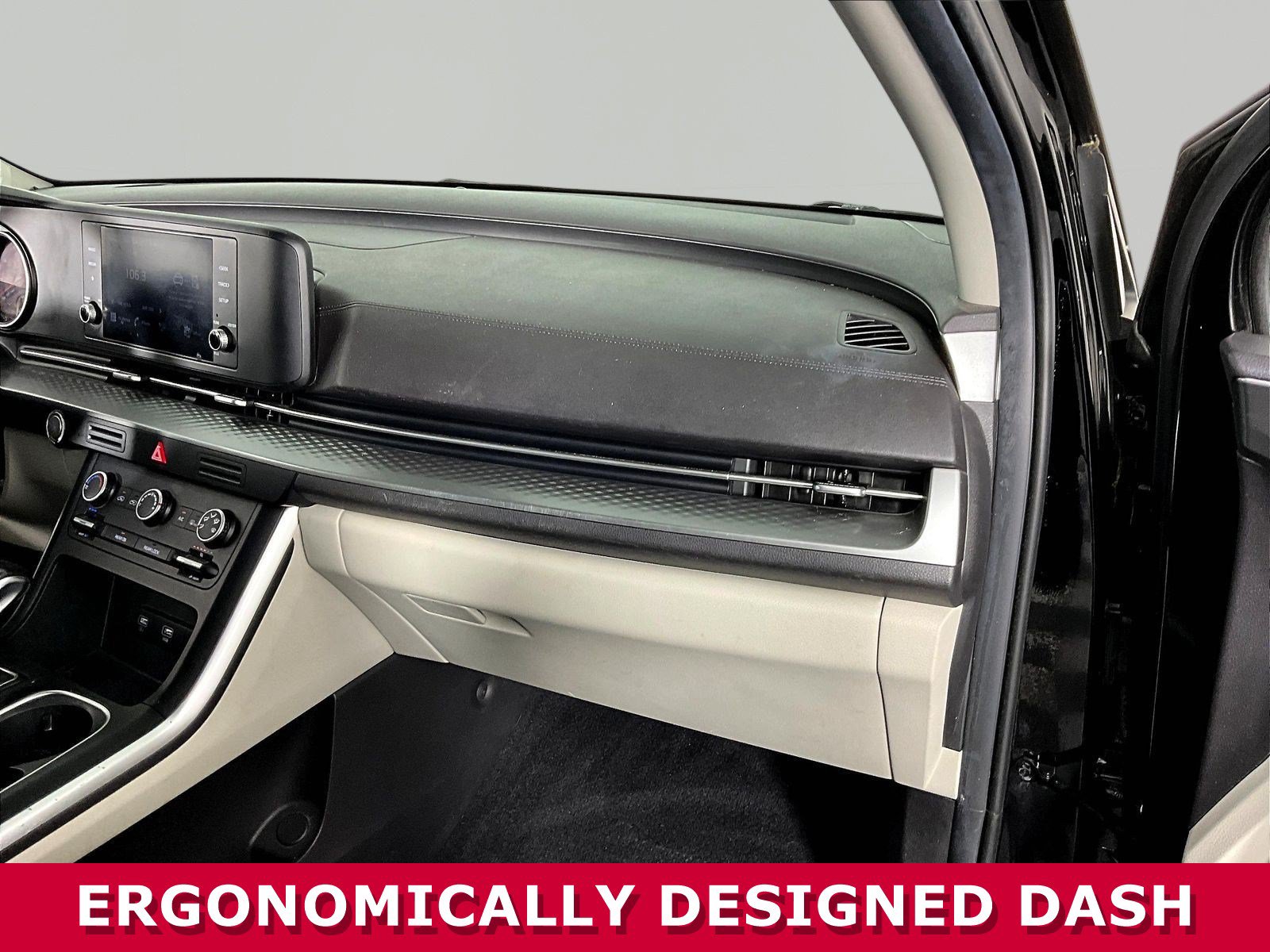 Certified 2022 Kia Carnival LX FWD image 27