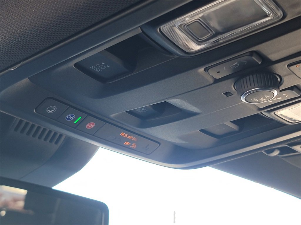 Used 2025 Chevrolet Suburban LT w/ Comfort Package image 40