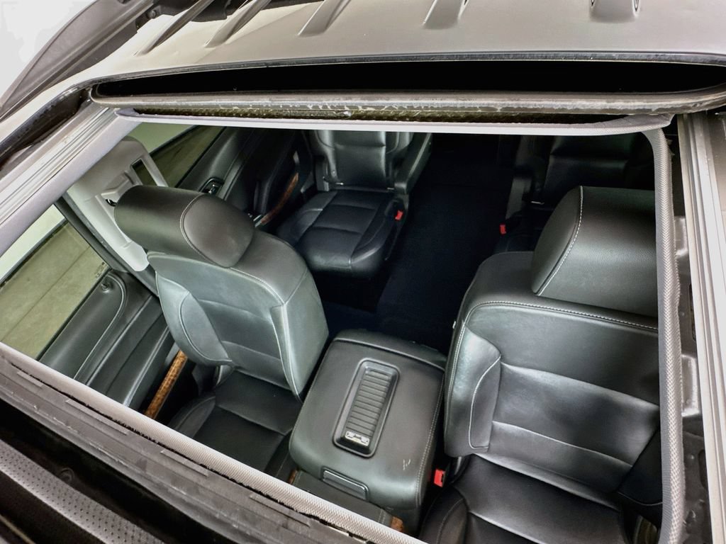 Used 2020 Chevrolet Suburban Premier AWD/4WD image 25