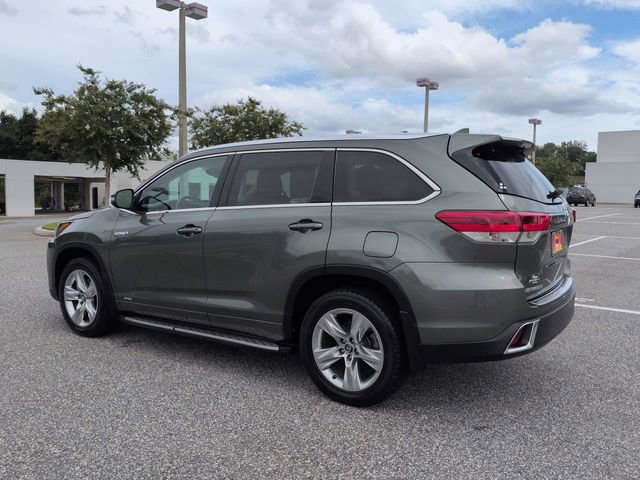 Used 2017 Toyota Highlander Limited AWD/4WD image 6