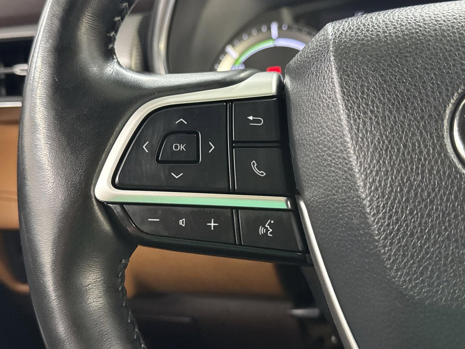 Used 2022 Toyota Highlander Platinum AWD/4WD image 46