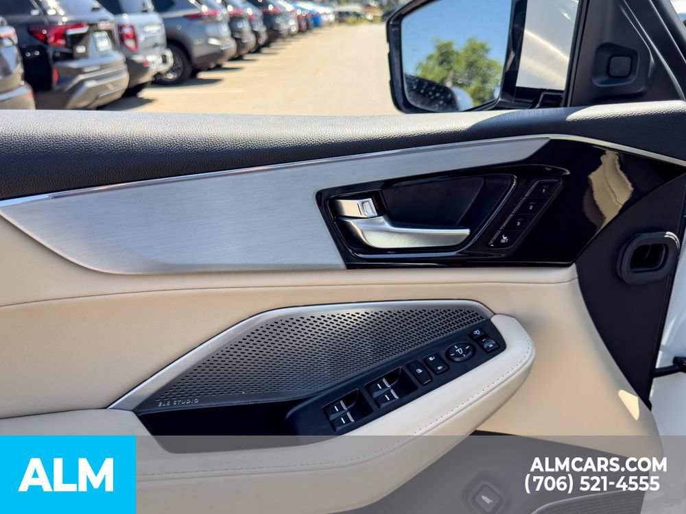 Used 2023 Acura MDX w/ Technology Package AWD/4WD image 10
