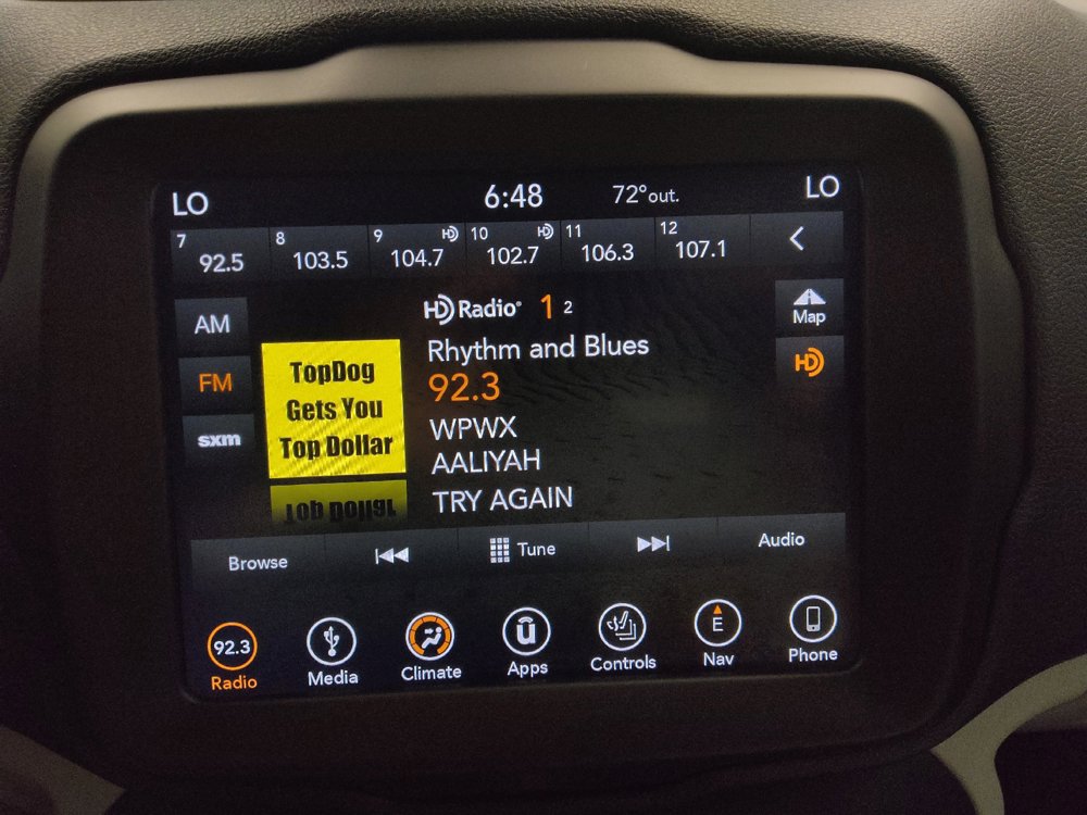 Used 2019 Jeep Renegade Limited w/ UConnect 8.4 Nav Group AWD/4WD image 25