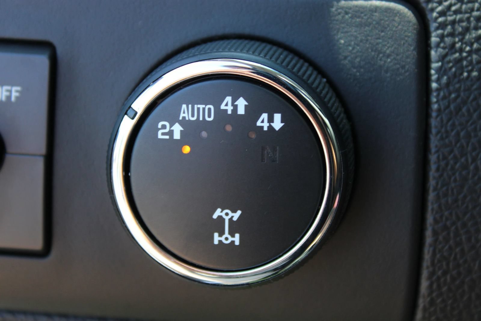 Used 2013 Chevrolet Tahoe LTZ AWD/4WD image 35