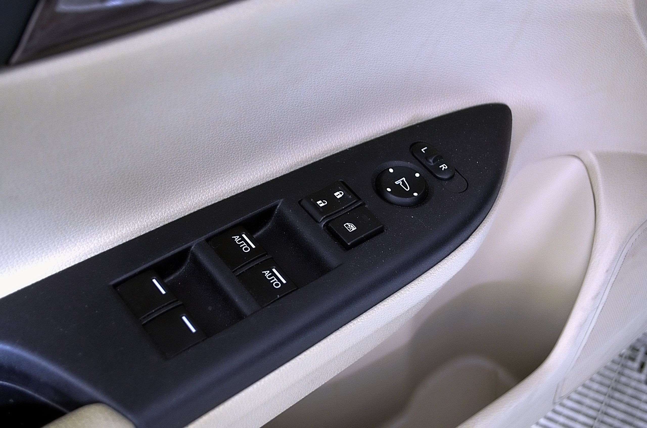 Used 2017 Honda Accord EX-L image 16