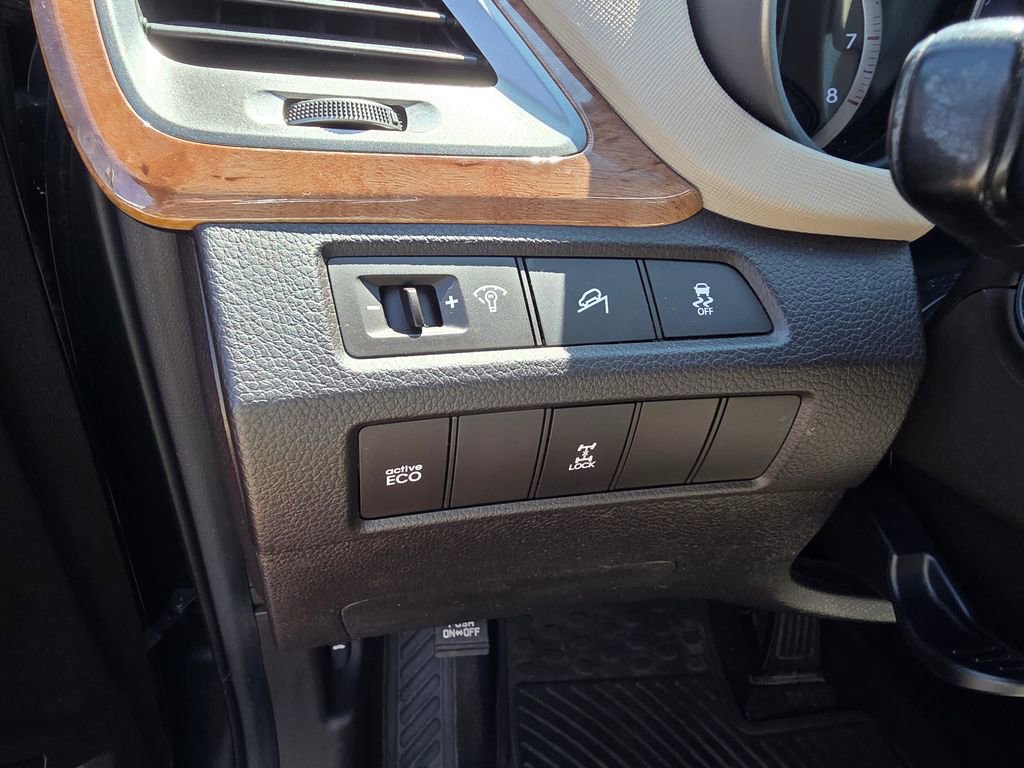 Used 2014 Hyundai Santa Fe Sport w/ Popular Equipment Package 02 image 13