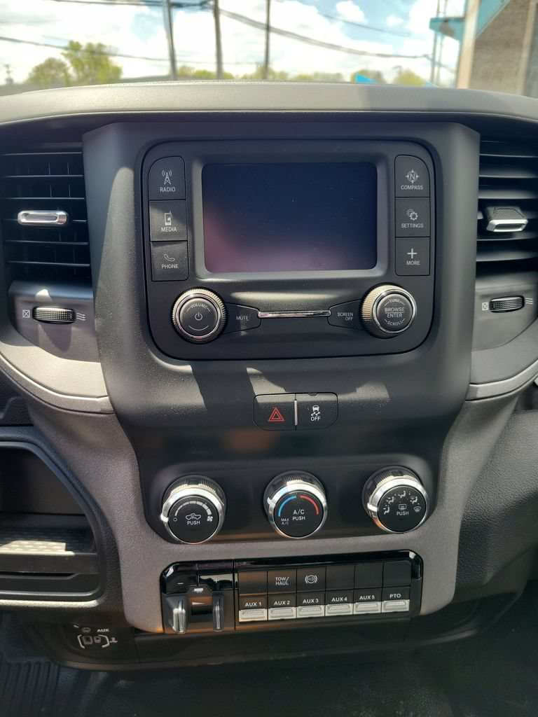 New 2024 RAM 5500 Tradesman AWD/4WD image 14
