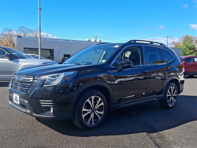 Used 2023 Subaru Forester Limited image 3