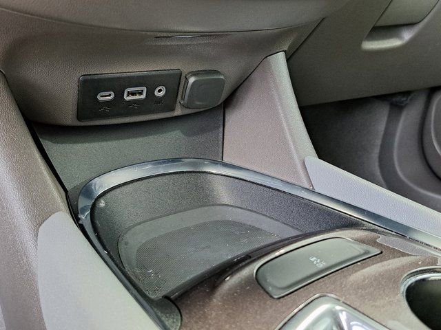 Used 2021 Chevrolet Malibu LT FWD image 17