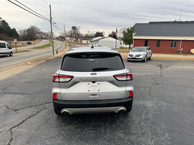 Used 2020 Ford Escape SE FWD image 4