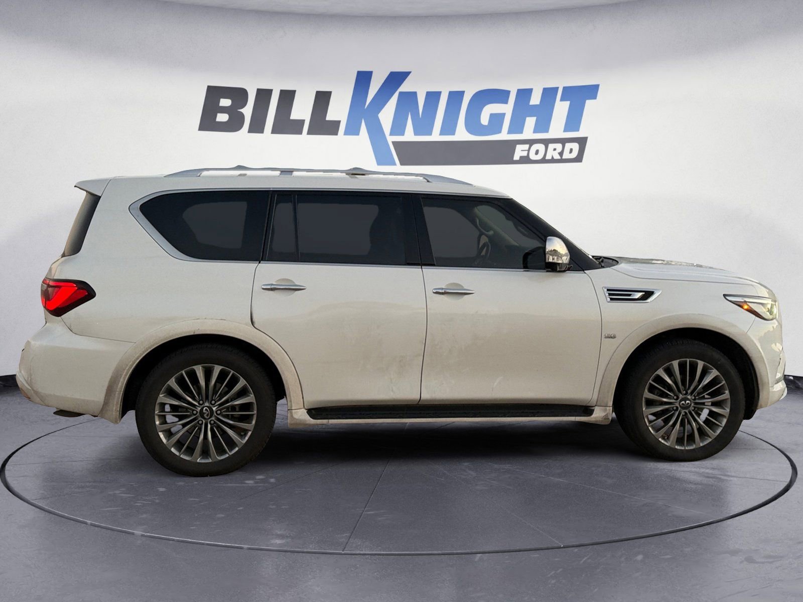 Used 2019 INFINITI QX80 Luxe w/ Proactive Package image 6