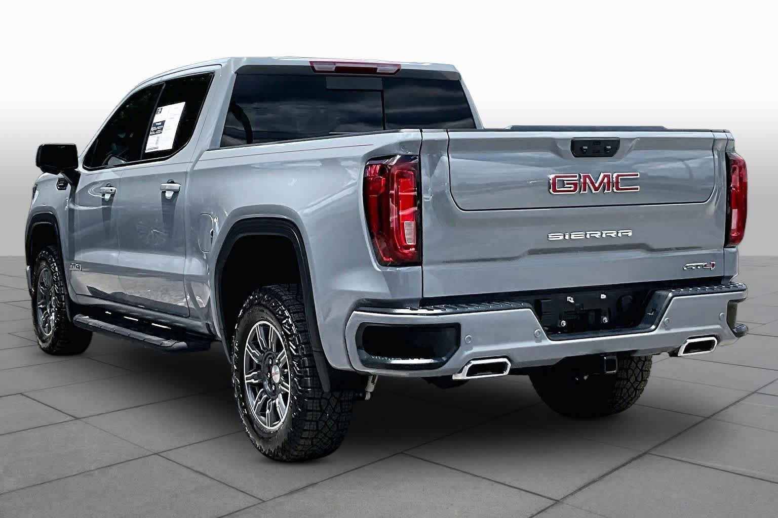 Used 2024 GMC Sierra 1500 AT4 w/ AT4 Premium Package AWD/4WD image 12
