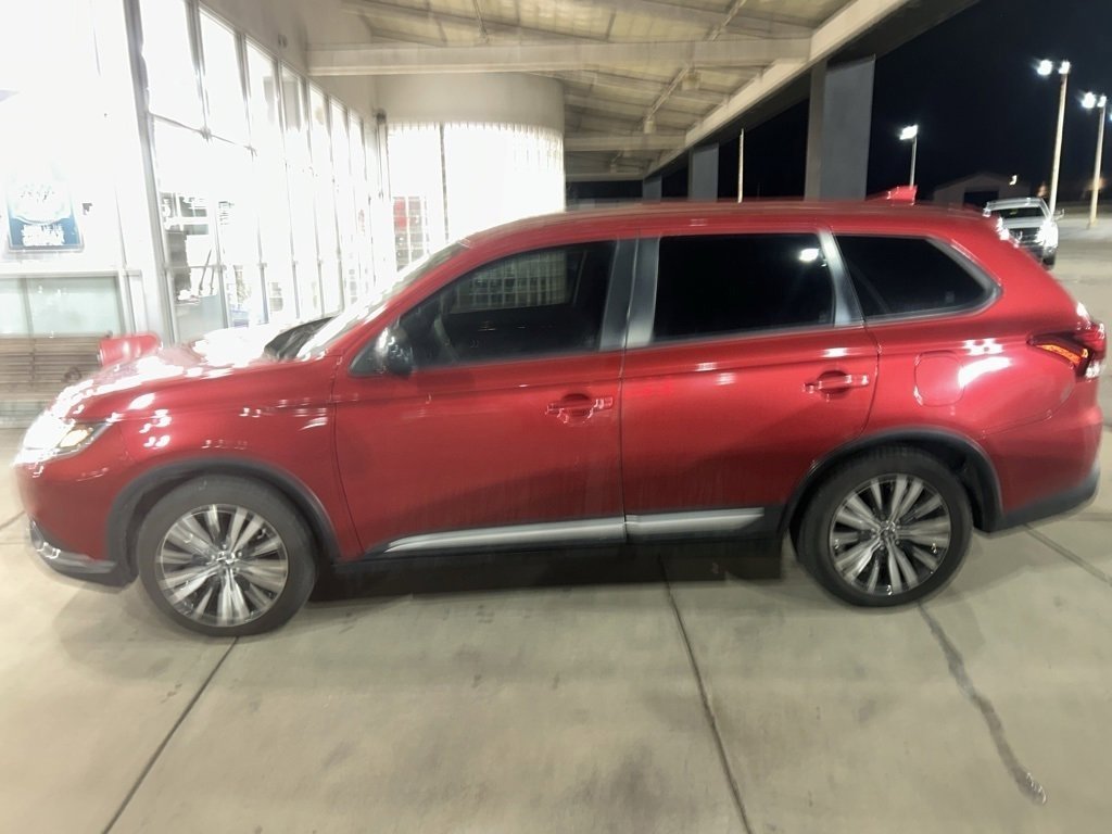 Used 2019 Mitsubishi Outlander ES image 3