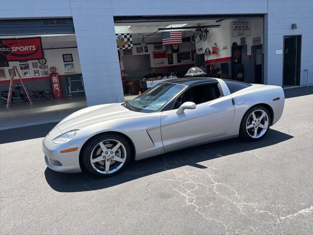 Used 2005 Chevrolet Corvette Coupe w/ Preferred Equipment Group RWD image 20