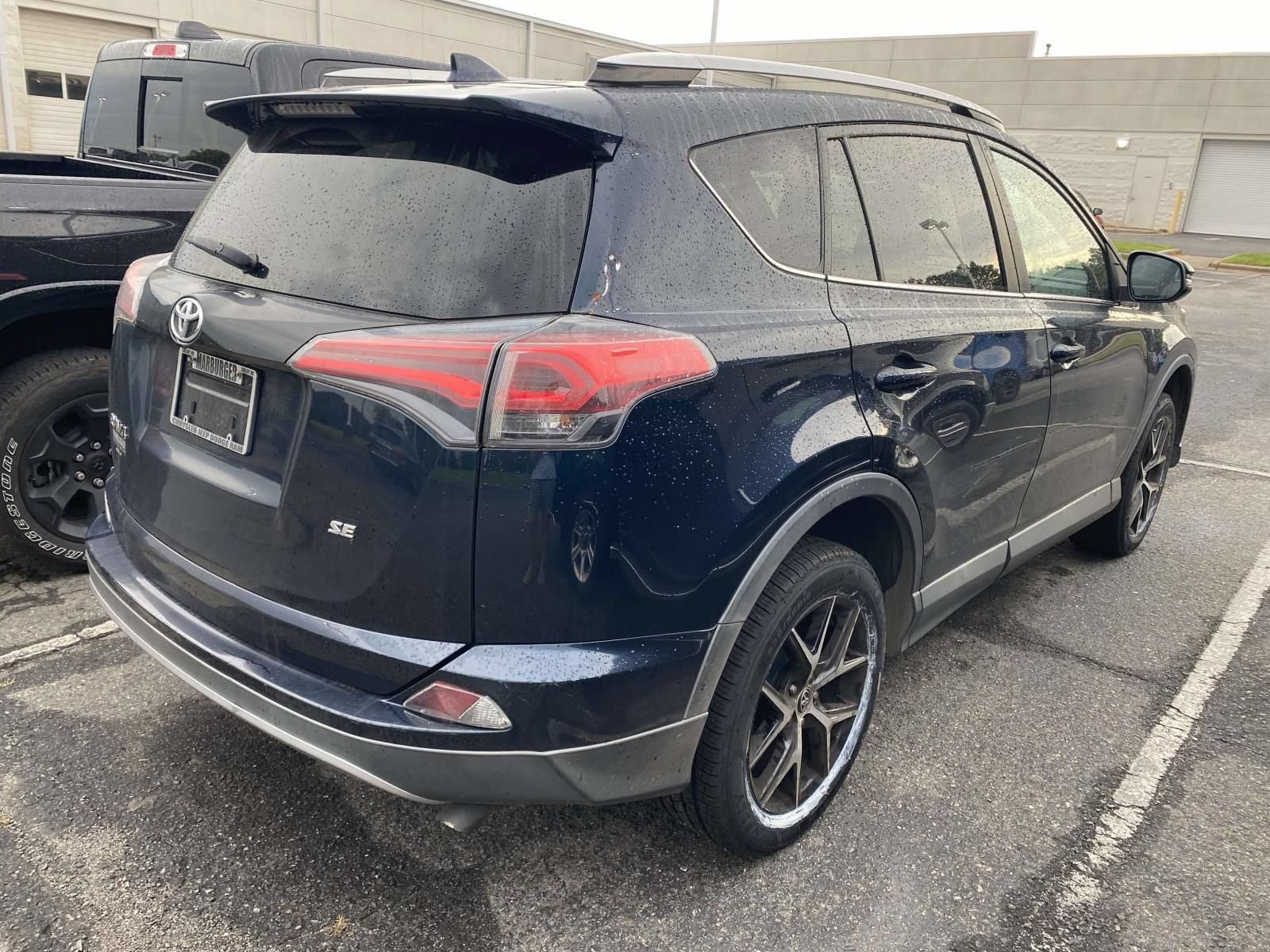 Used 2017 Toyota RAV4 SE FWD image 6
