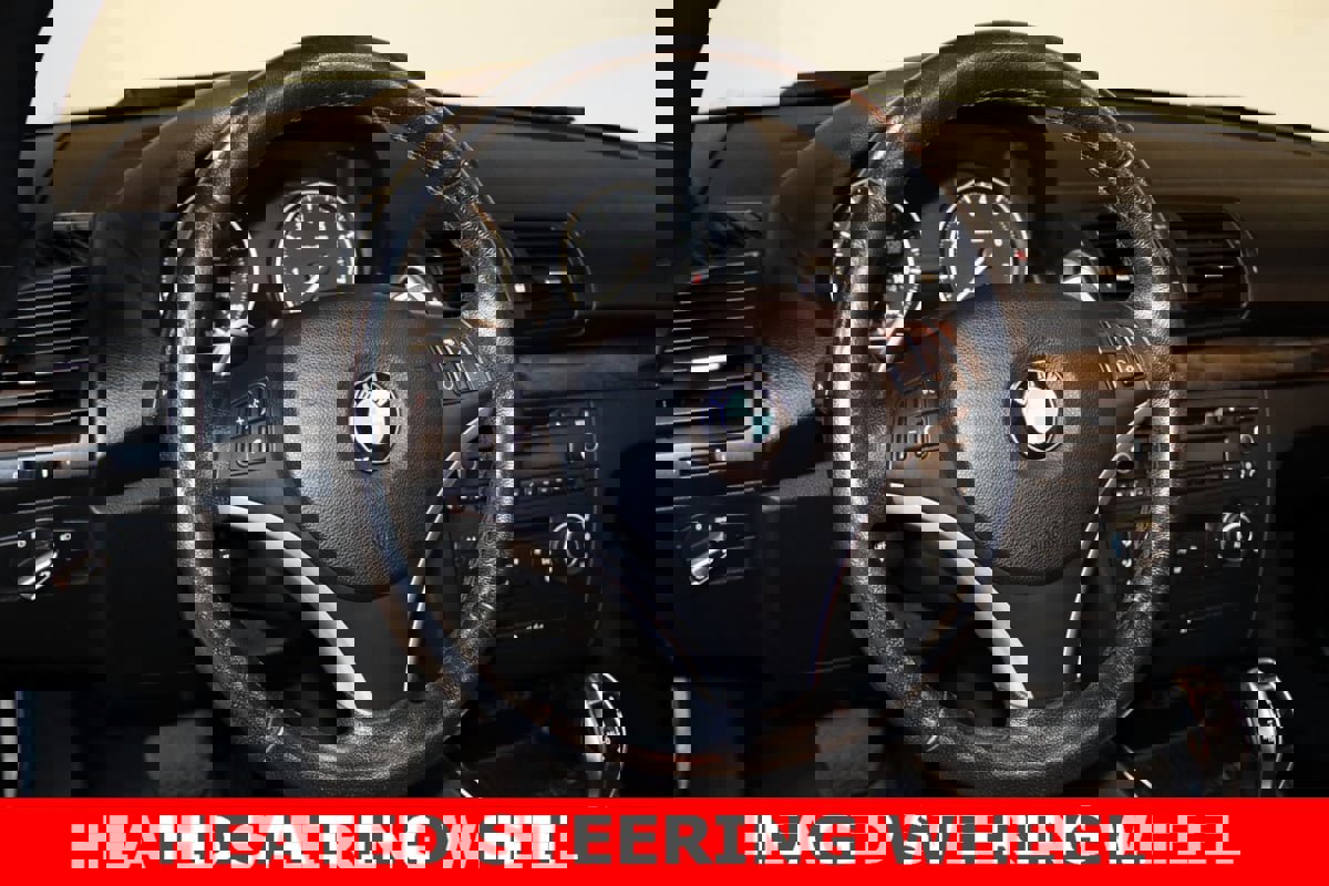 Used 2012 BMW 135i Convertible image 18