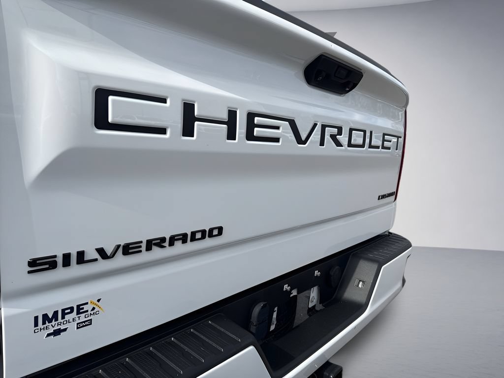 Used 2024 Chevrolet Silverado 1500 Custom AWD/4WD image 29