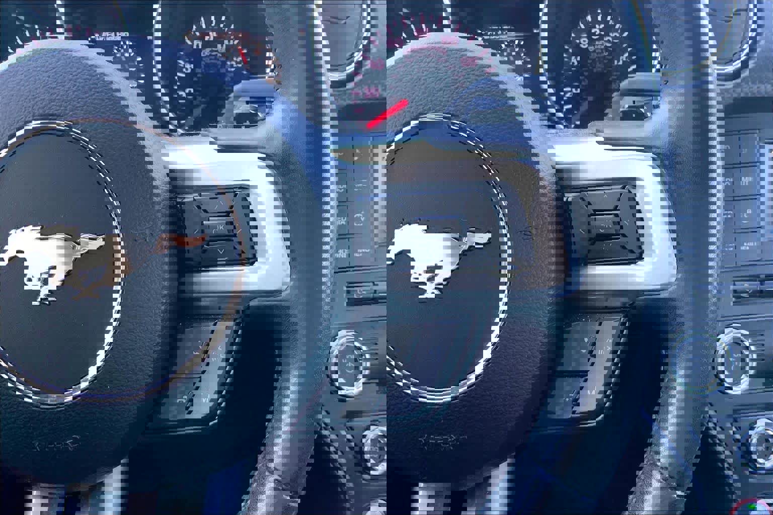 Used 2018 Ford Mustang EcoBoost image 18