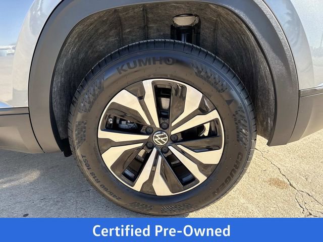 Certified 2025 Volkswagen Atlas Cross Sport SE FWD image 28