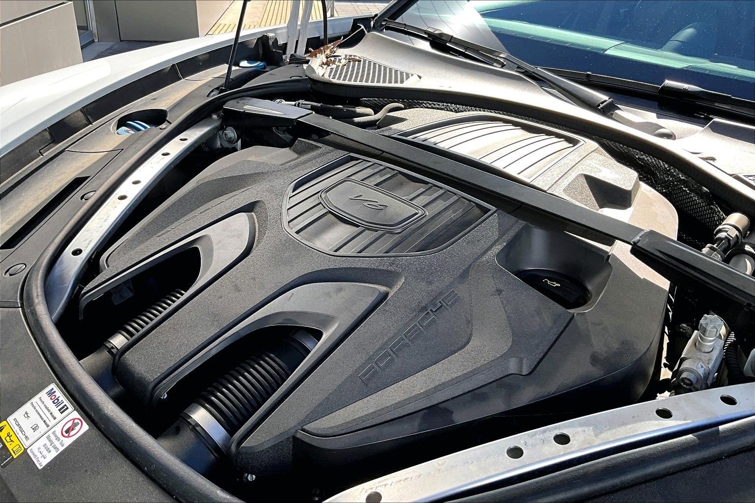 Used 2022 Porsche Panamera image 31