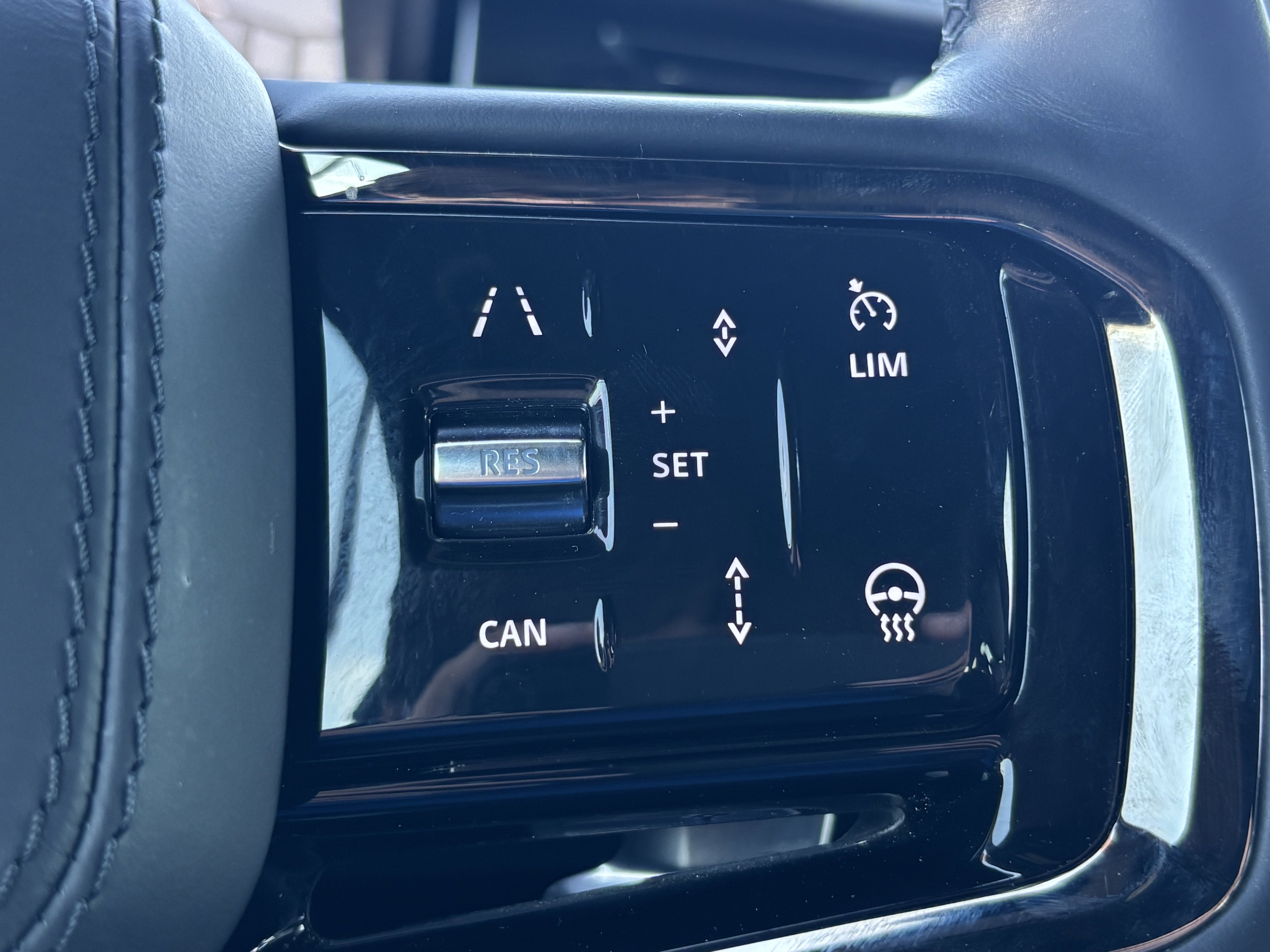 Used 2024 Land Rover Range Rover Sport Dynamic SE image 20