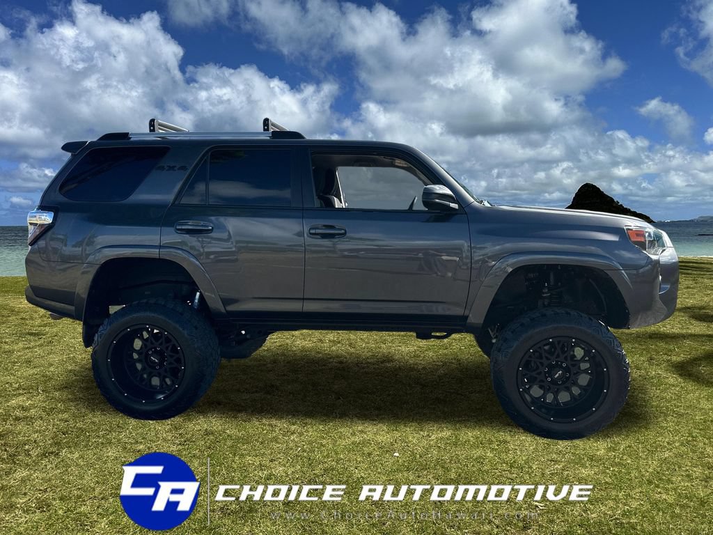 Used 2023 Toyota 4Runner SR5 AWD/4WD image 8