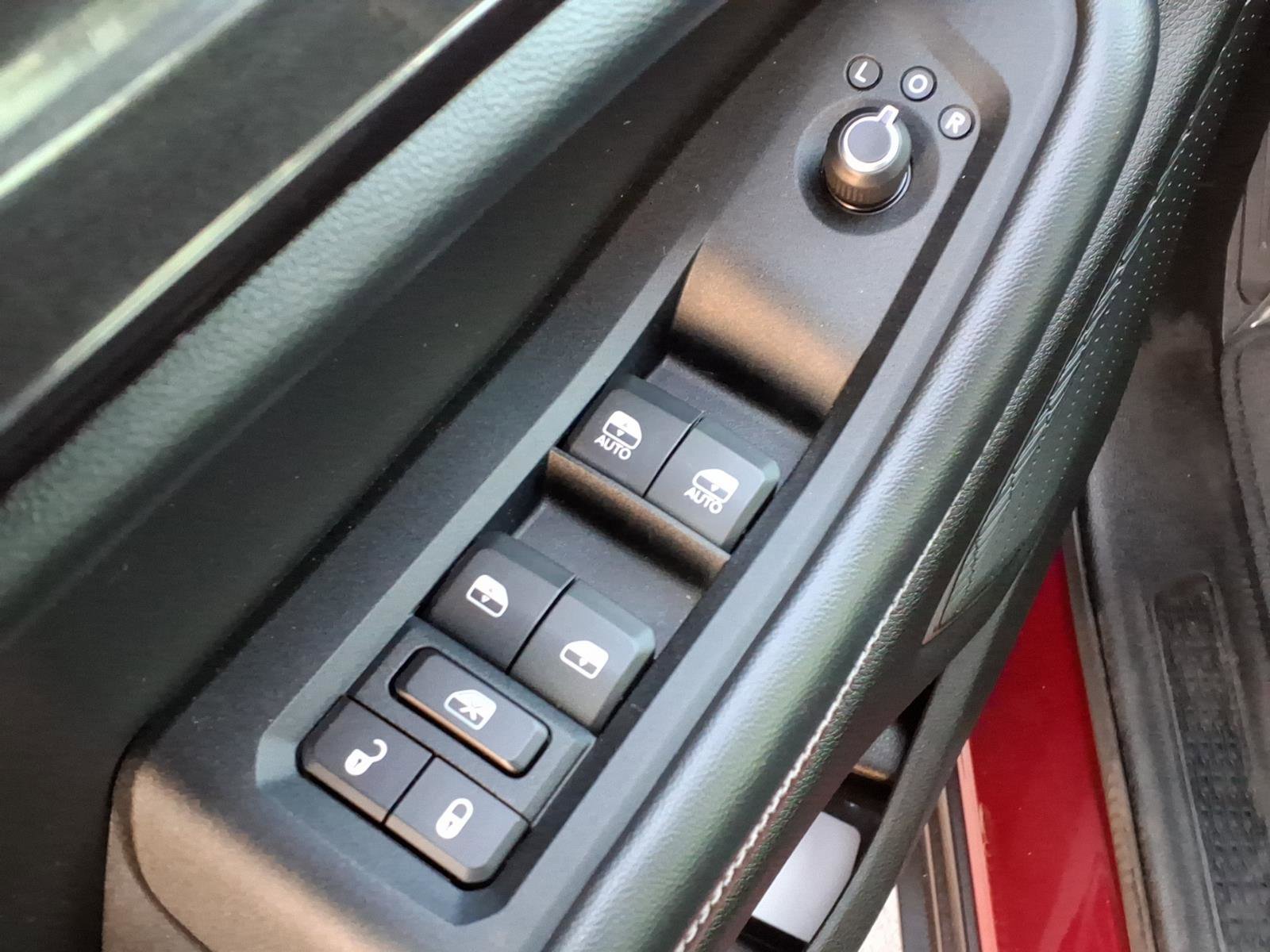 Used 2022 Jeep Grand Cherokee L Laredo w/ Luxury Tech Group I AWD/4WD image 14