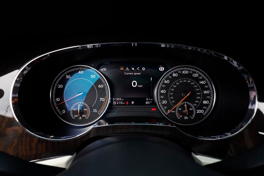 Used 2019 Bentley Bentayga AWD/4WD image 21