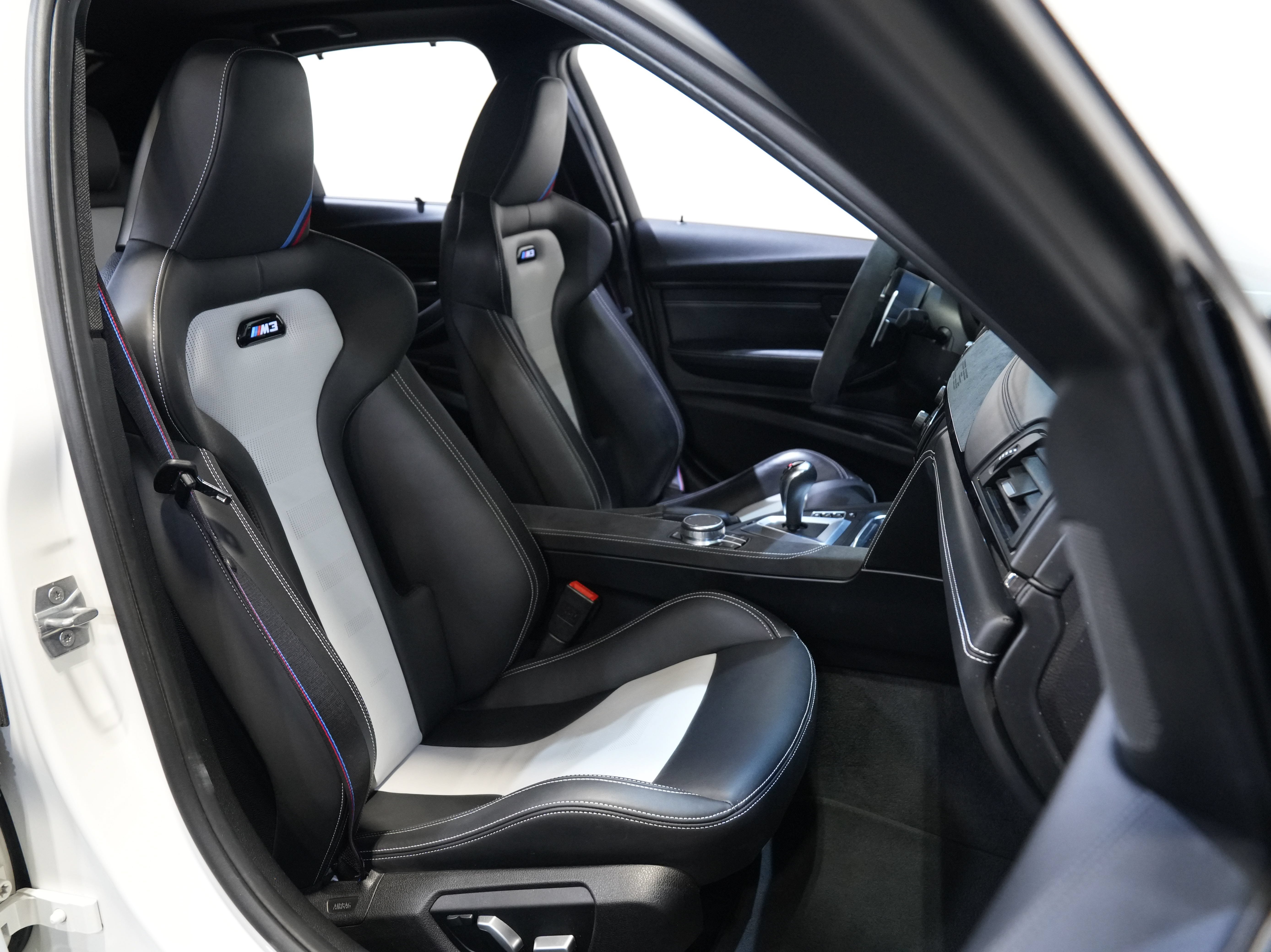 Used 2018 BMW M3 CS w/ Executive Package RWD image 34