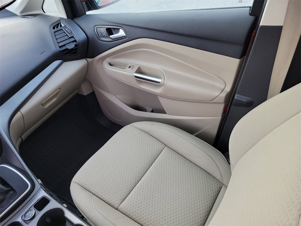 Used 2018 Ford C-MAX SE w/ Equipment Group 201A image 18