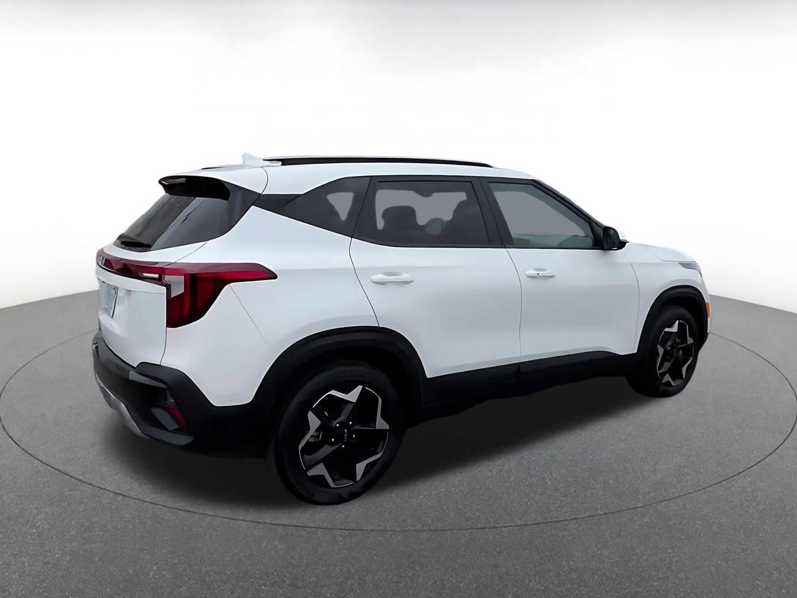 Used 2025 Kia Seltos S image 15