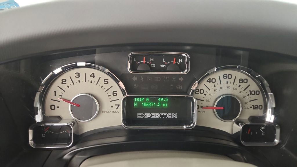 Used 2014 Ford Expedition EL Limited image 11
