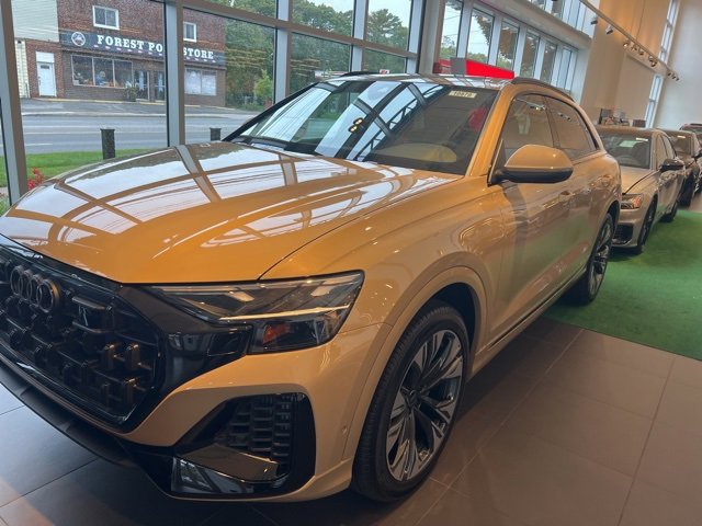 New 2025 Audi Q8 Premium