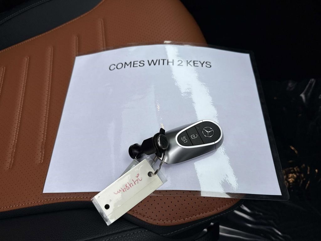 Used 2024 Mercedes-Benz GLC 300 4MATIC image 21