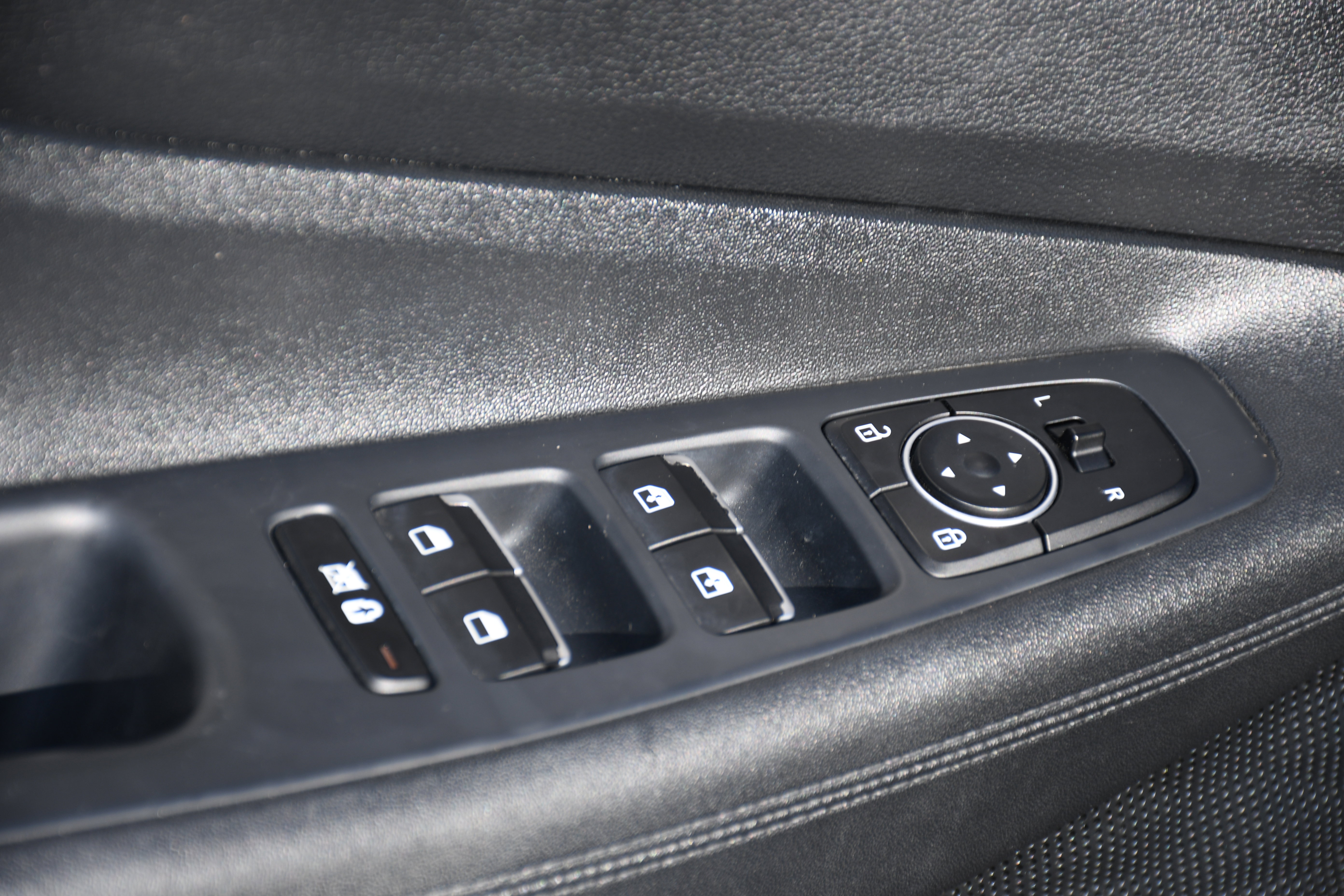 Used 2020 Hyundai Santa Fe SEL image 10