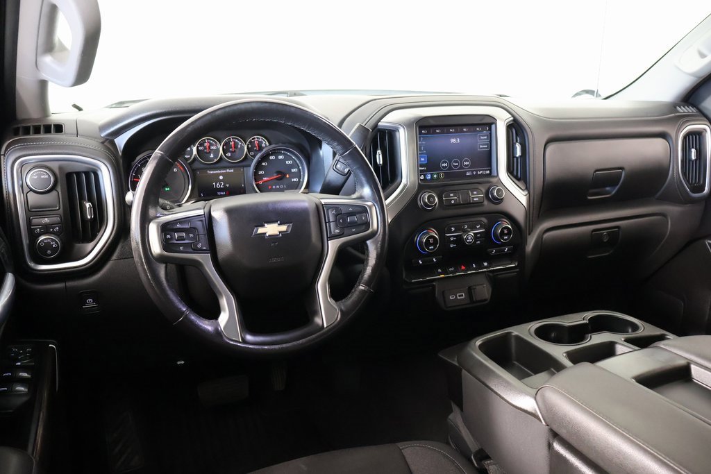 Used 2021 Chevrolet Silverado 1500 LT image 2