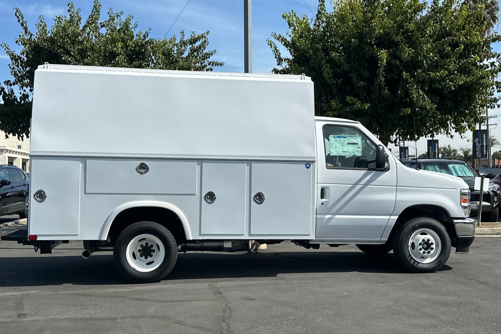 New 2025 Ford E-350 and Econoline 350 Super Duty w/ Power Equipment Group RWD image 3
