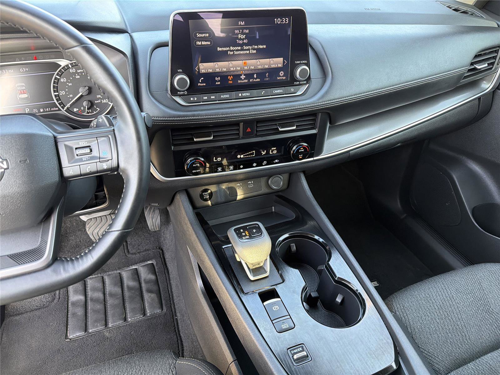 Used 2025 Nissan Rogue SV image 27