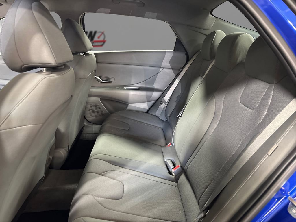 Certified 2024 Hyundai Elantra SE image 10