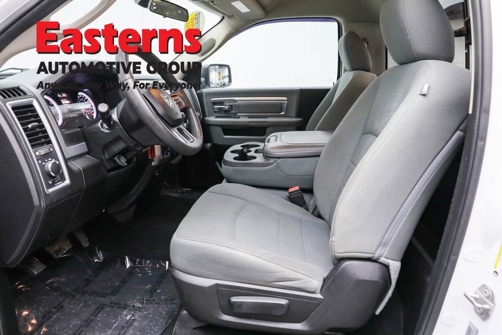 Used 2020 RAM 1500 Classic SLT image 14