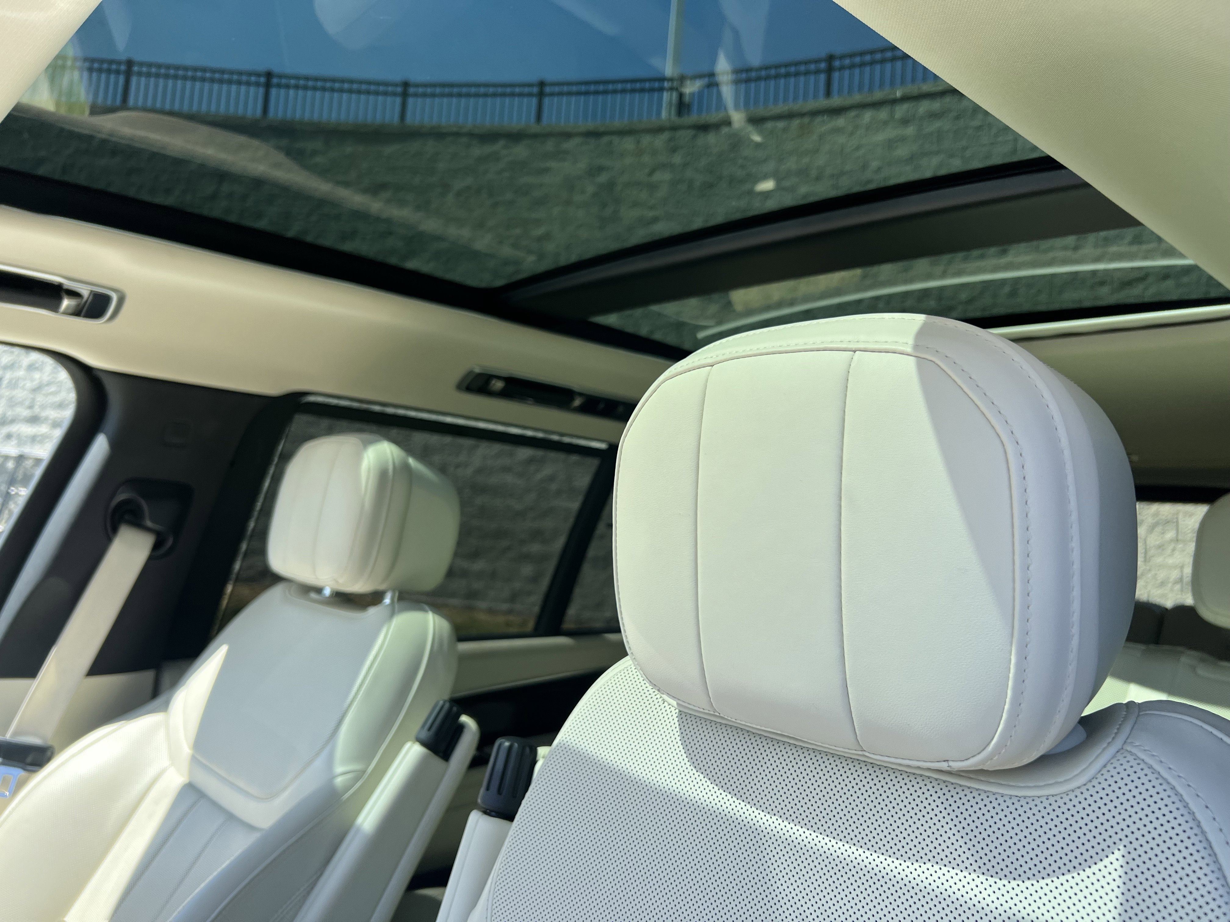 Certified 2023 Land Rover Range Rover Long Wheelbase SE image 25