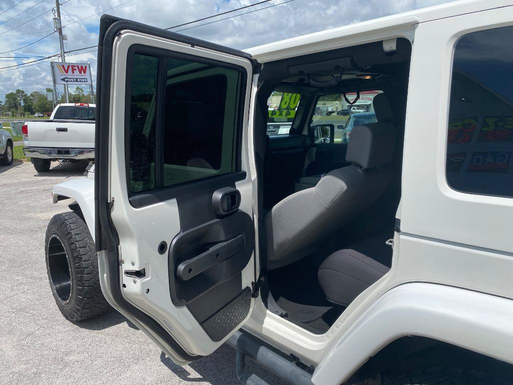 Used 2008 Jeep Wrangler Unlimited Rubicon w/ PWR Convenience Group AWD/4WD image 14